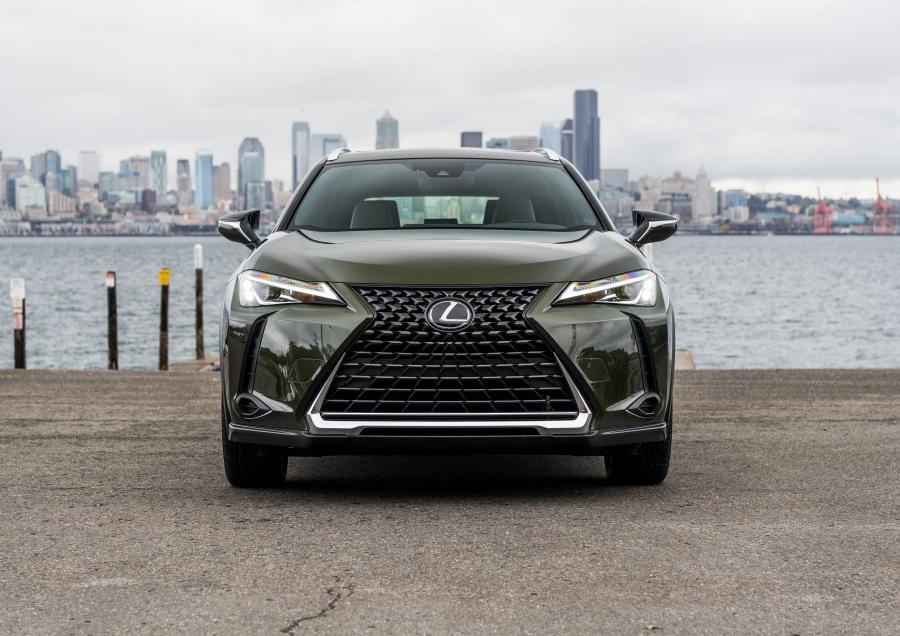  Lexus UX200 2019 года  (NA) (фото 9 из 32)